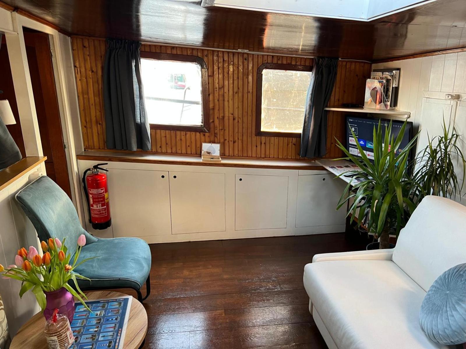 B&B Teddy "Prachtig Authentiek Woonschip Uit 1912, 15 Minuten Van Amsterdam" Wormer Exteriér fotografie